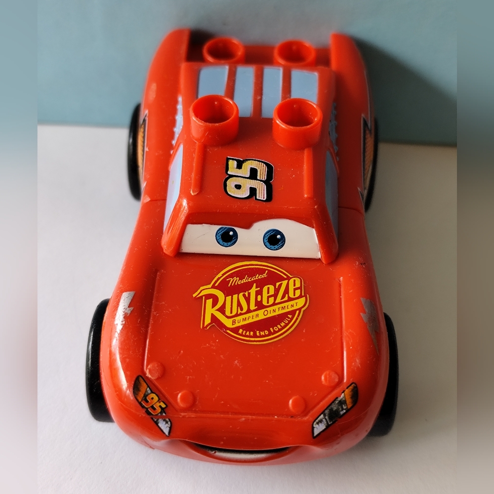 Mega Bloks Disney Cars Lightning McQueen Building Brick Car